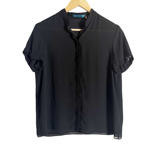 Alice + Olivia Sheer Black Short Sleeve Button Front Blouse Size Medium - Picture 1 of 9